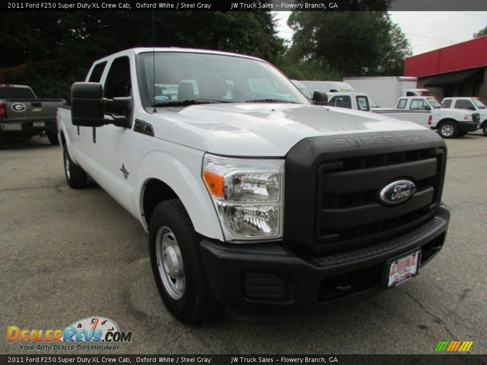 2011 Ford F250 Super Duty XL Crew Cab Oxford White / Steel Gray Photo #5