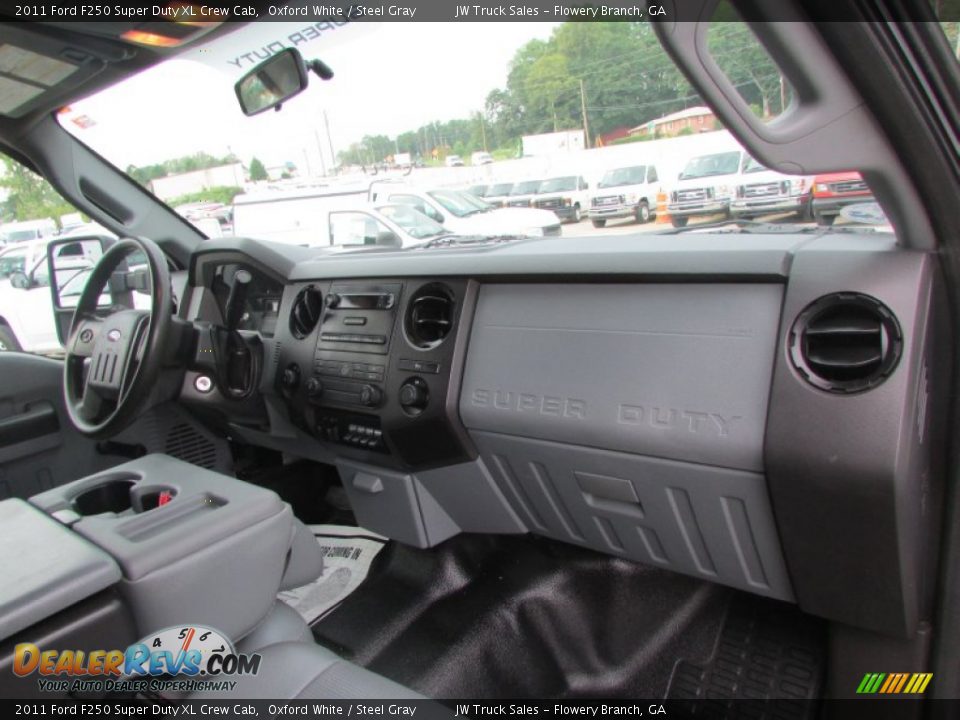 2011 Ford F250 Super Duty XL Crew Cab Oxford White / Steel Gray Photo #18