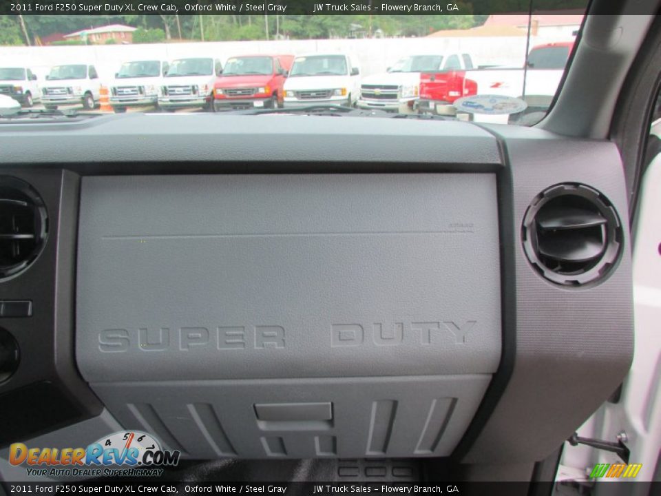 2011 Ford F250 Super Duty XL Crew Cab Oxford White / Steel Gray Photo #19