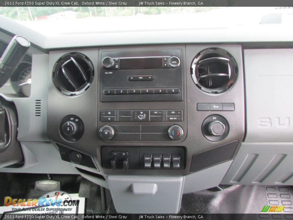2011 Ford F250 Super Duty XL Crew Cab Oxford White / Steel Gray Photo #20