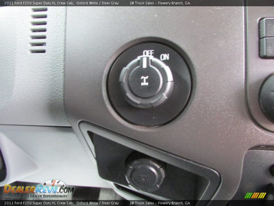 2011 Ford F250 Super Duty XL Crew Cab Oxford White / Steel Gray Photo #23