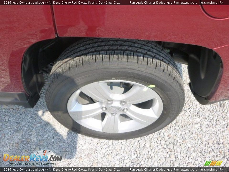 2016 Jeep Compass Latitude 4x4 Deep Cherry Red Crystal Pearl / Dark Slate Gray Photo #3