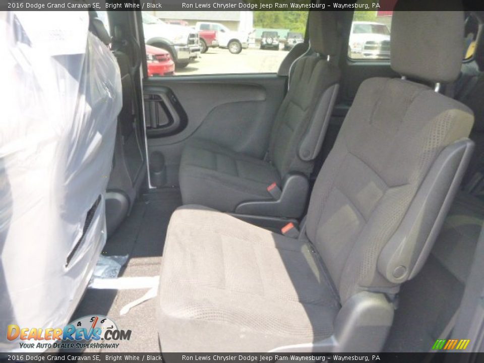 2016 Dodge Grand Caravan SE Bright White / Black Photo #3
