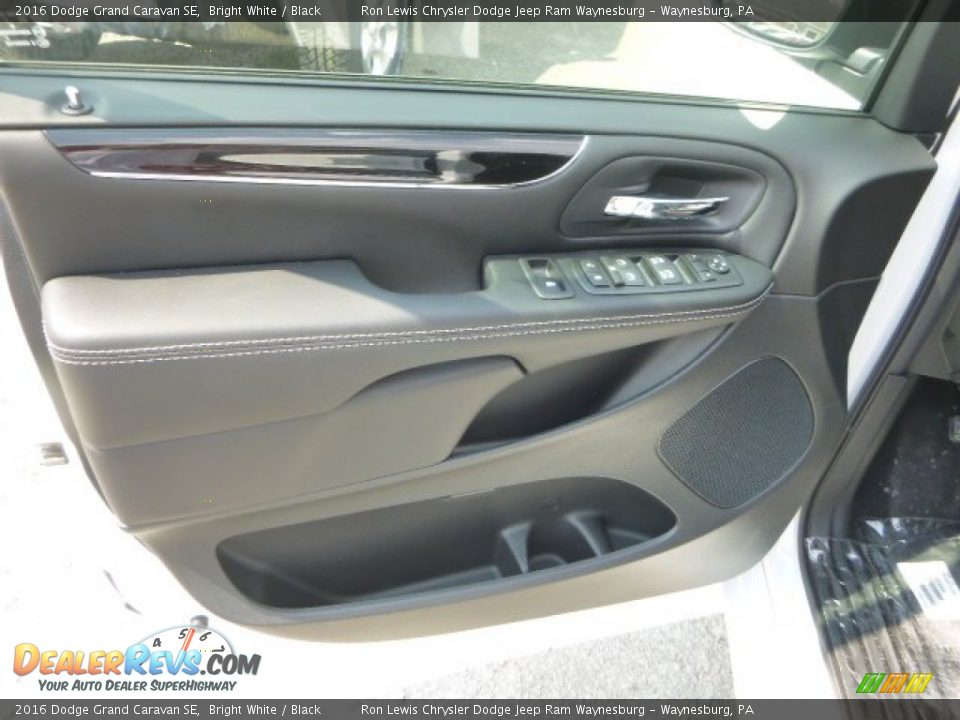 2016 Dodge Grand Caravan SE Bright White / Black Photo #14