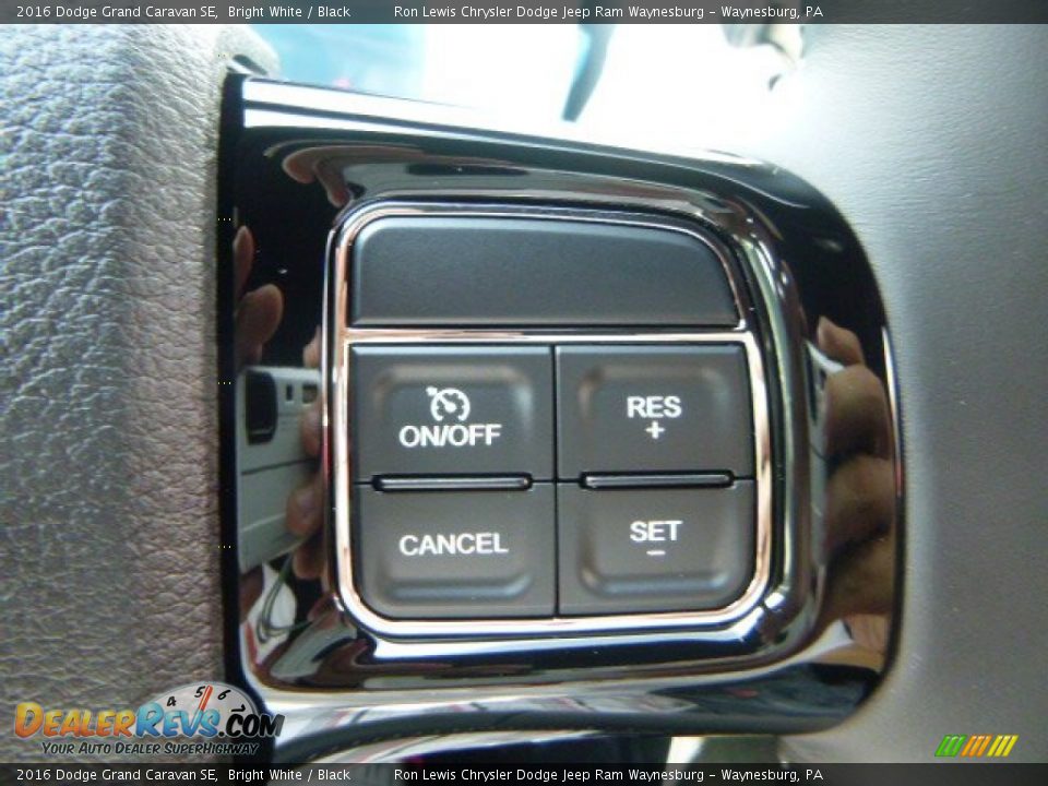 Controls of 2016 Dodge Grand Caravan SE Photo #16