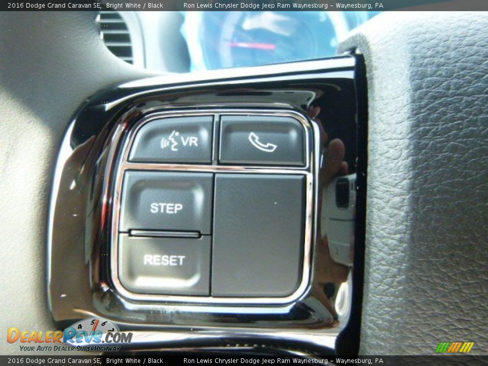 Controls of 2016 Dodge Grand Caravan SE Photo #17