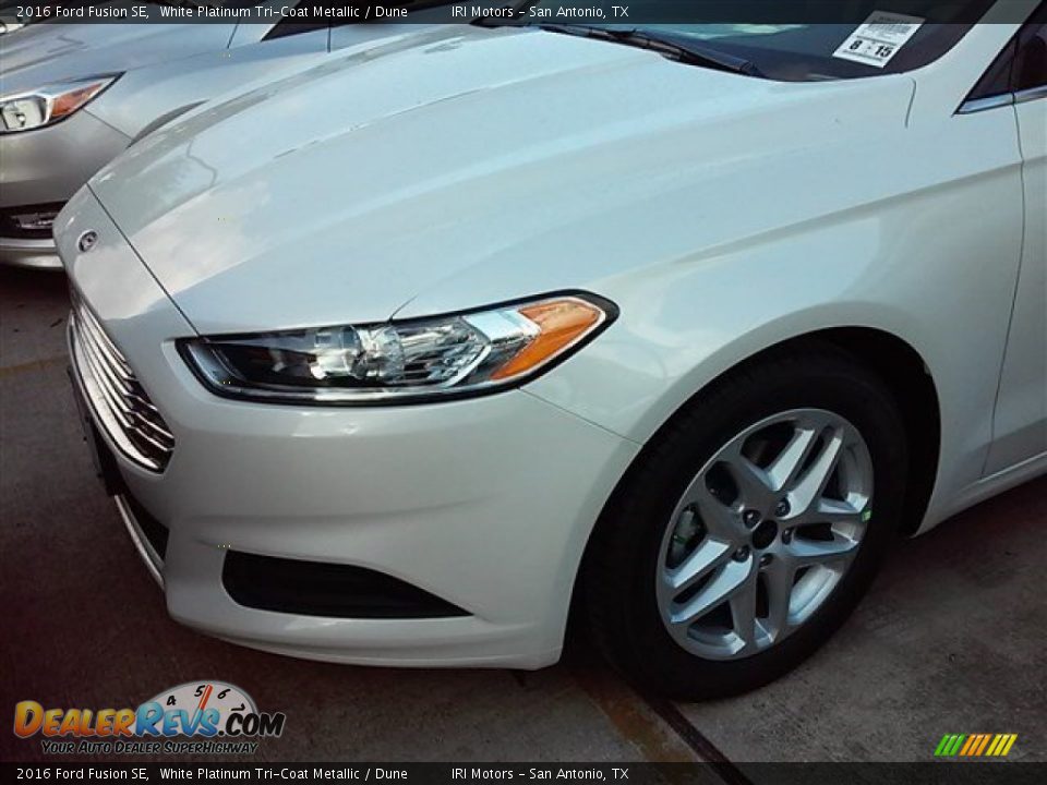 2016 Ford Fusion SE White Platinum Tri-Coat Metallic / Dune Photo #5