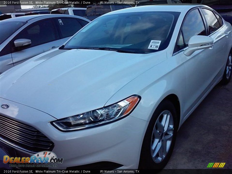 2016 Ford Fusion SE White Platinum Tri-Coat Metallic / Dune Photo #6