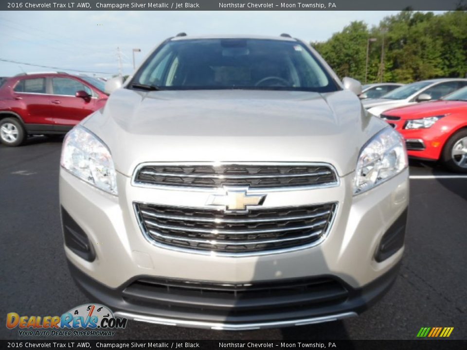 2016 Chevrolet Trax LT AWD Champagne Silver Metallic / Jet Black Photo #2