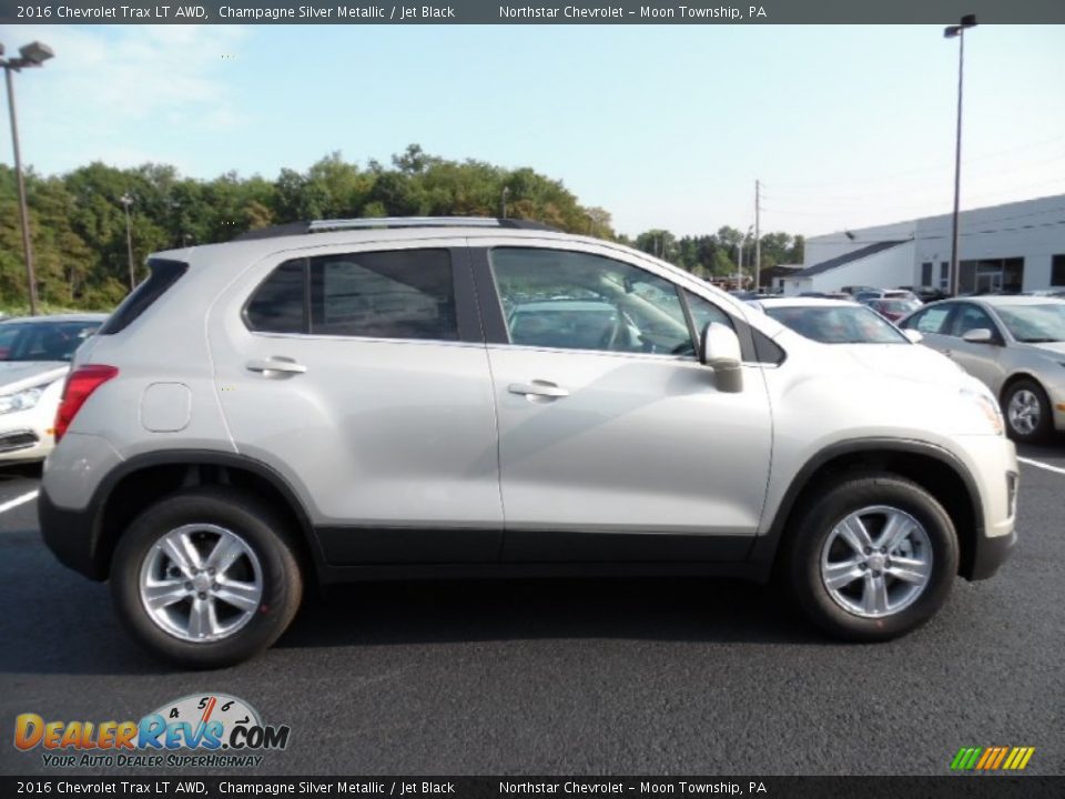 2016 Chevrolet Trax LT AWD Champagne Silver Metallic / Jet Black Photo #4