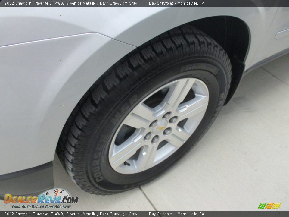 2012 Chevrolet Traverse LT AWD Silver Ice Metallic / Dark Gray/Light Gray Photo #11