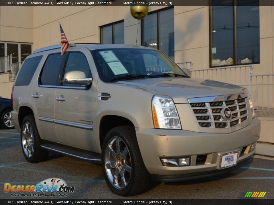 2007 Cadillac Escalade AWD Gold Mist / Cocoa/Light Cashmere Photo #1