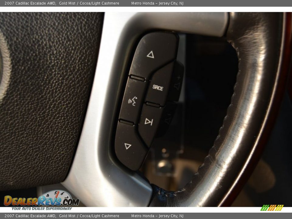 2007 Cadillac Escalade AWD Gold Mist / Cocoa/Light Cashmere Photo #18