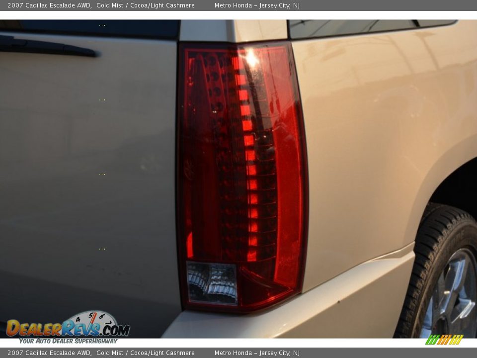 2007 Cadillac Escalade AWD Gold Mist / Cocoa/Light Cashmere Photo #21