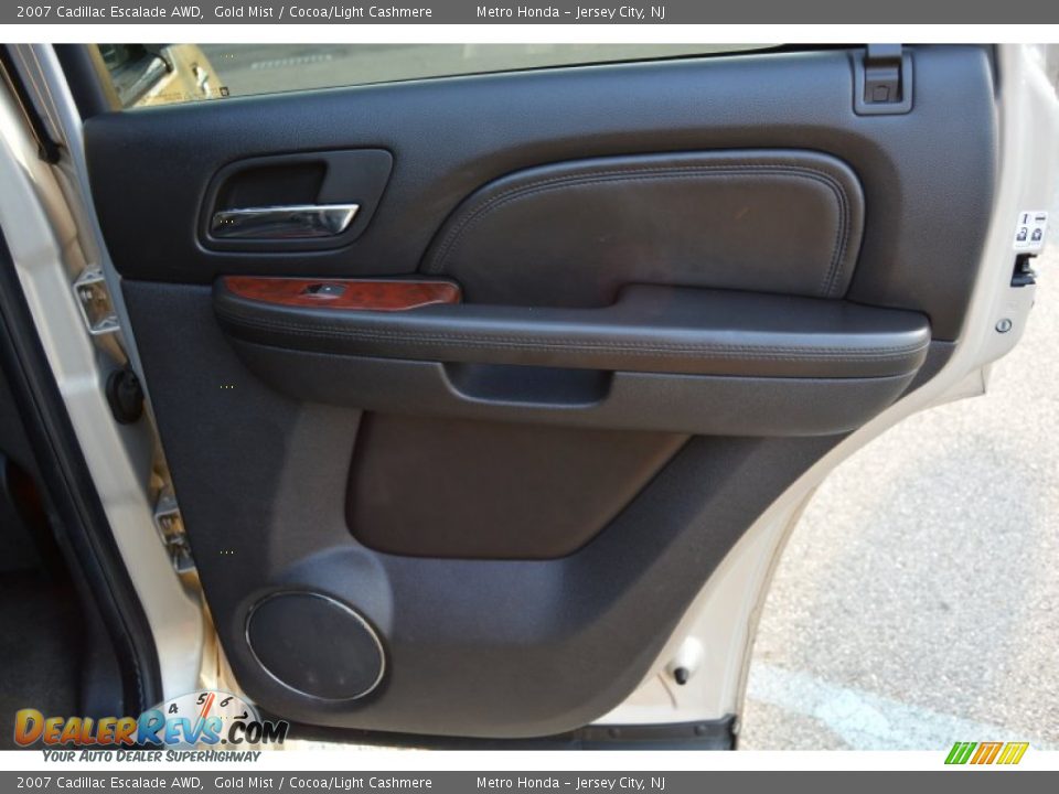 2007 Cadillac Escalade AWD Gold Mist / Cocoa/Light Cashmere Photo #22