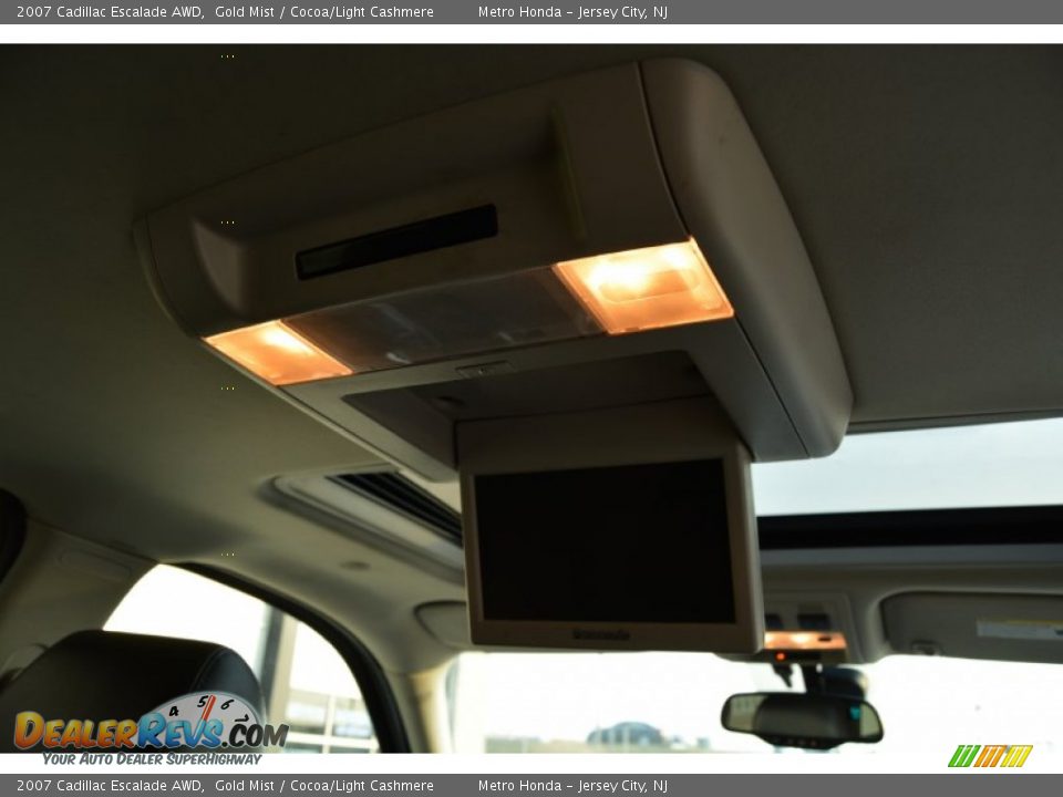 2007 Cadillac Escalade AWD Gold Mist / Cocoa/Light Cashmere Photo #24