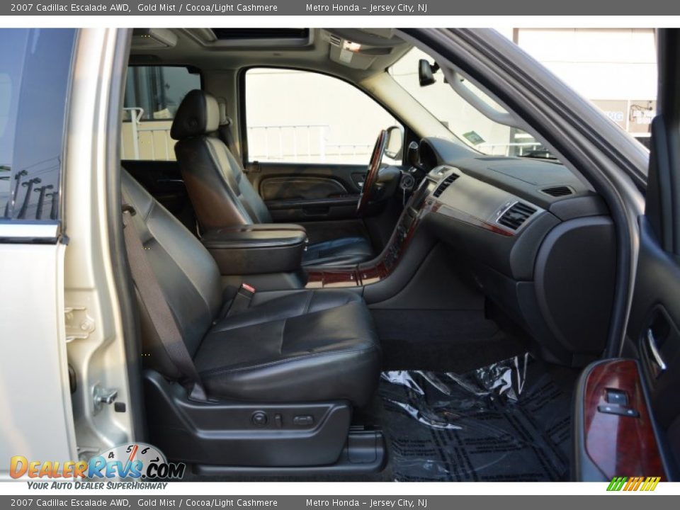 2007 Cadillac Escalade AWD Gold Mist / Cocoa/Light Cashmere Photo #27