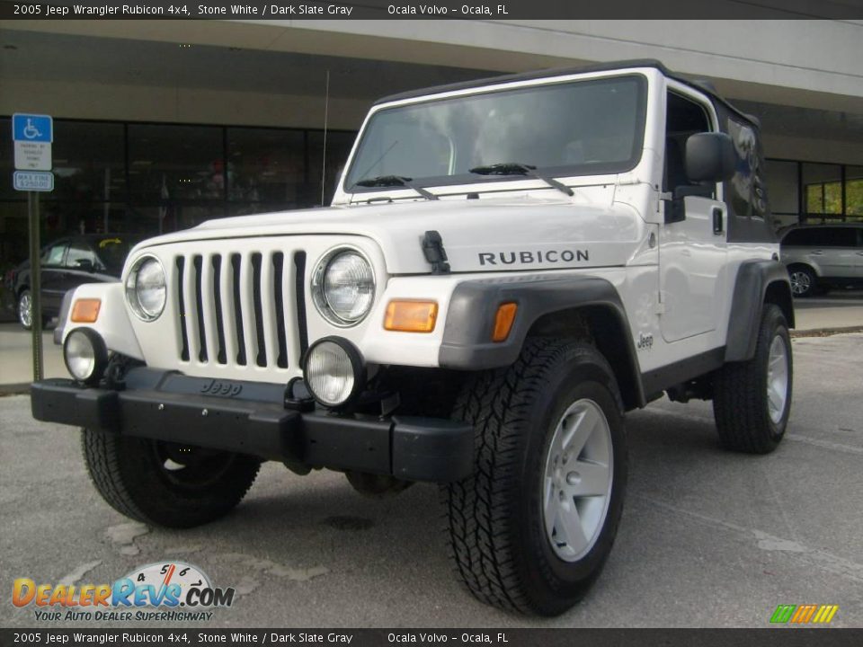 2005 Jeep Wrangler Rubicon 4x4 Stone White / Dark Slate Gray Photo #2