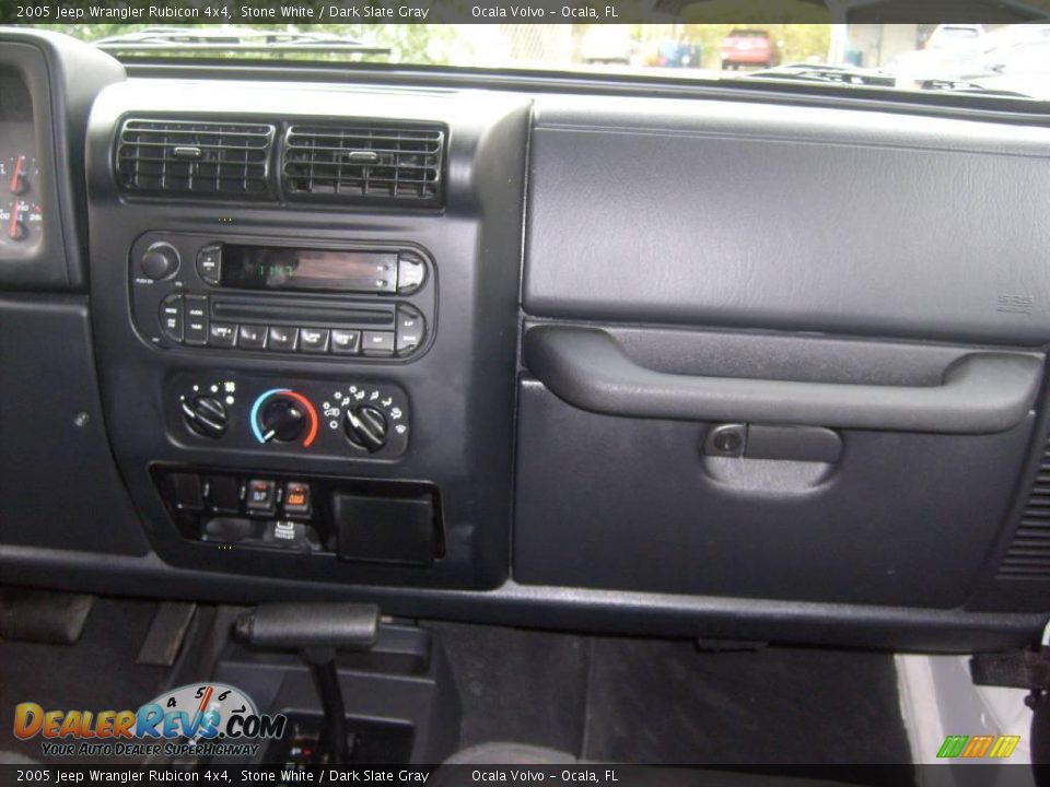2005 Jeep Wrangler Rubicon 4x4 Stone White / Dark Slate Gray Photo #23