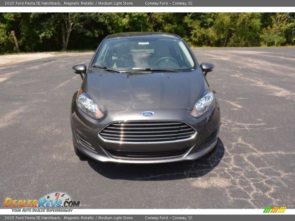 2015 Ford Fiesta SE Hatchback Magnetic Metallic / Medium Light Stone Photo #2