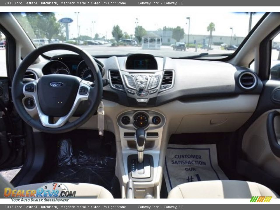 2015 Ford Fiesta SE Hatchback Magnetic Metallic / Medium Light Stone Photo #13