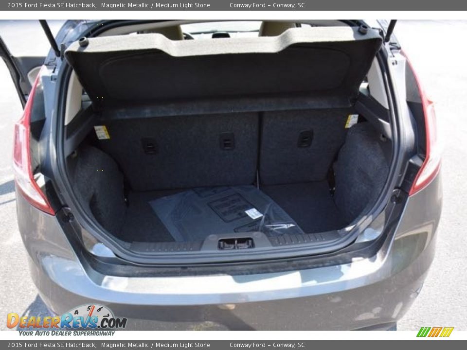 2015 Ford Fiesta SE Hatchback Magnetic Metallic / Medium Light Stone Photo #14