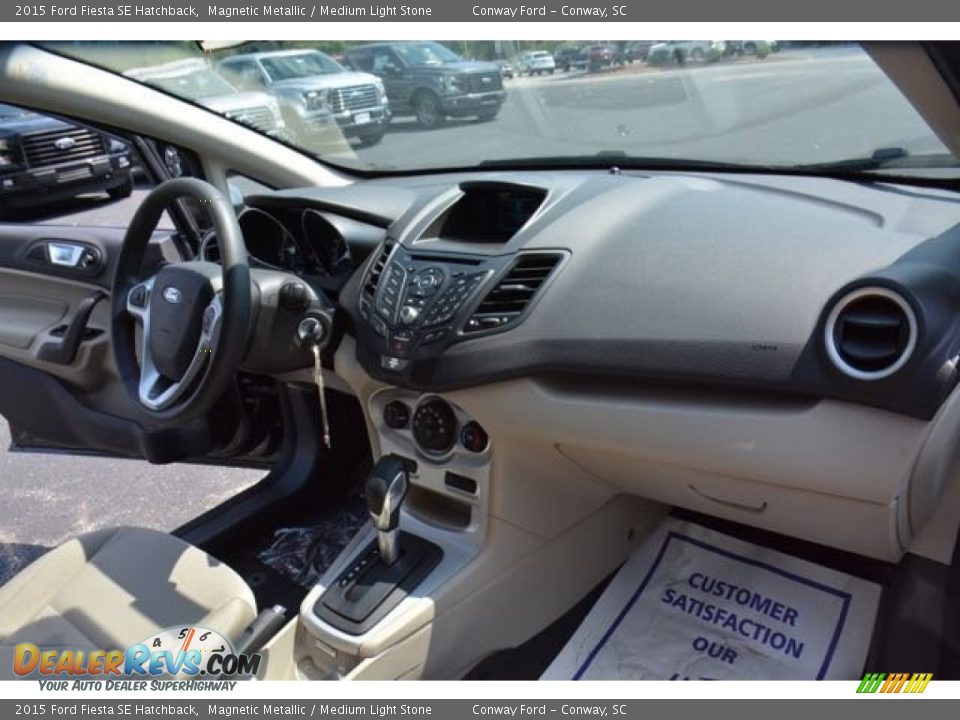 2015 Ford Fiesta SE Hatchback Magnetic Metallic / Medium Light Stone Photo #15