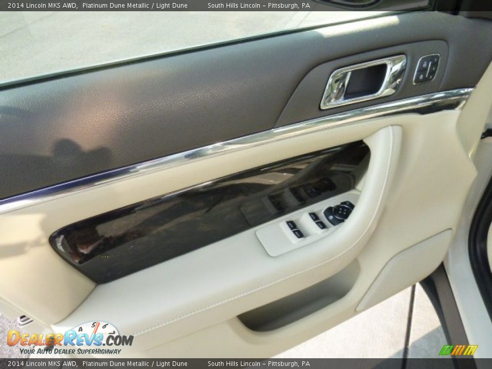 2014 Lincoln MKS AWD Platinum Dune Metallic / Light Dune Photo #18