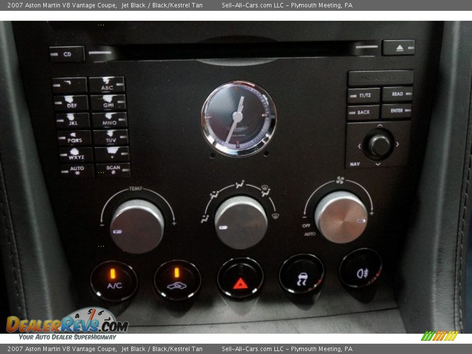 Controls of 2007 Aston Martin V8 Vantage Coupe Photo #31