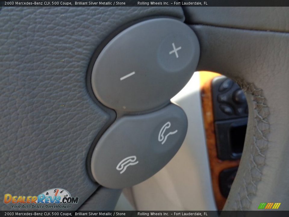 Controls of 2003 Mercedes-Benz CLK 500 Coupe Photo #24