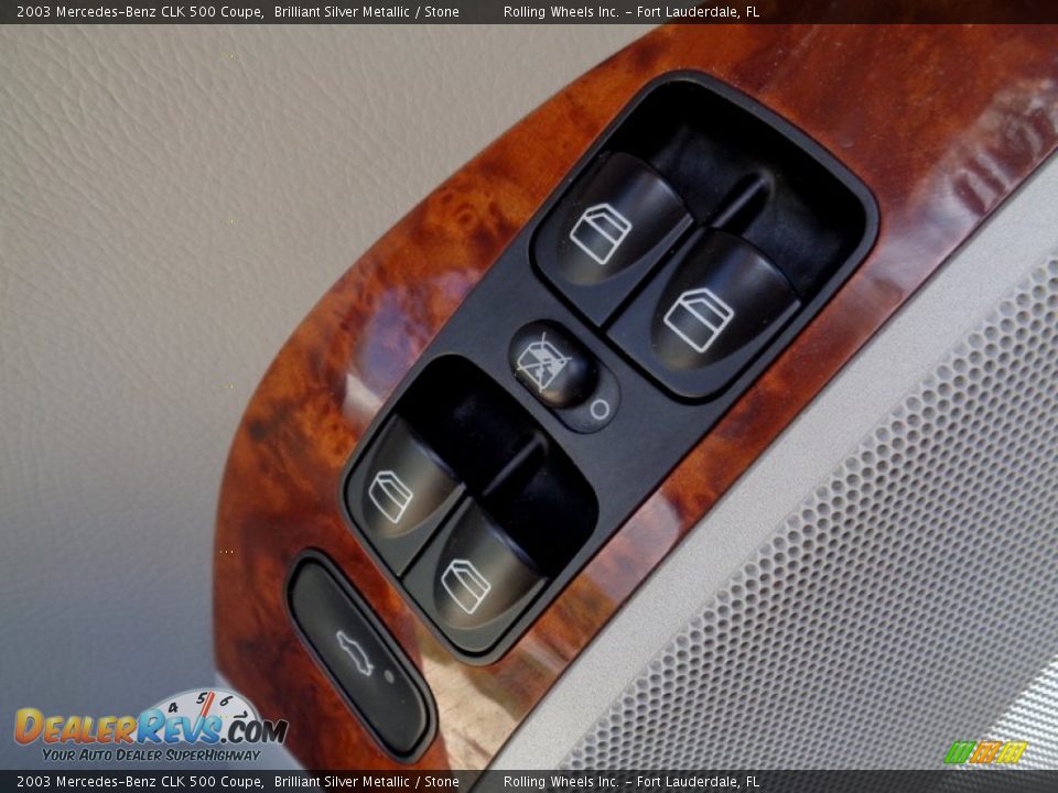 Controls of 2003 Mercedes-Benz CLK 500 Coupe Photo #26