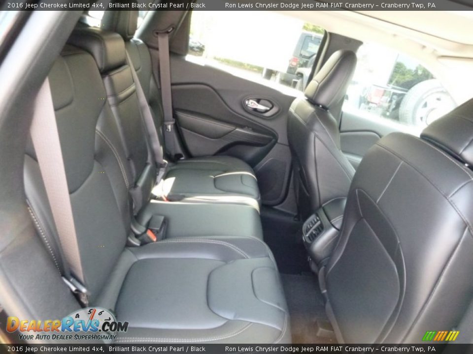 2016 Jeep Cherokee Limited 4x4 Brilliant Black Crystal Pearl / Black Photo #8