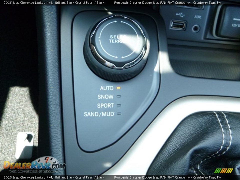 2016 Jeep Cherokee Limited 4x4 Brilliant Black Crystal Pearl / Black Photo #19