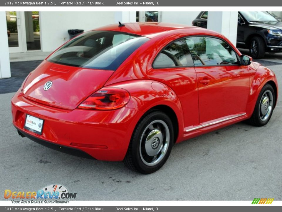 2012 Volkswagen Beetle 2.5L Tornado Red / Titan Black Photo #9