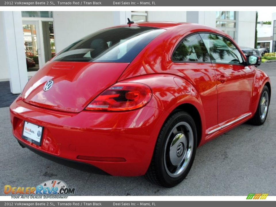 2012 Volkswagen Beetle 2.5L Tornado Red / Titan Black Photo #10