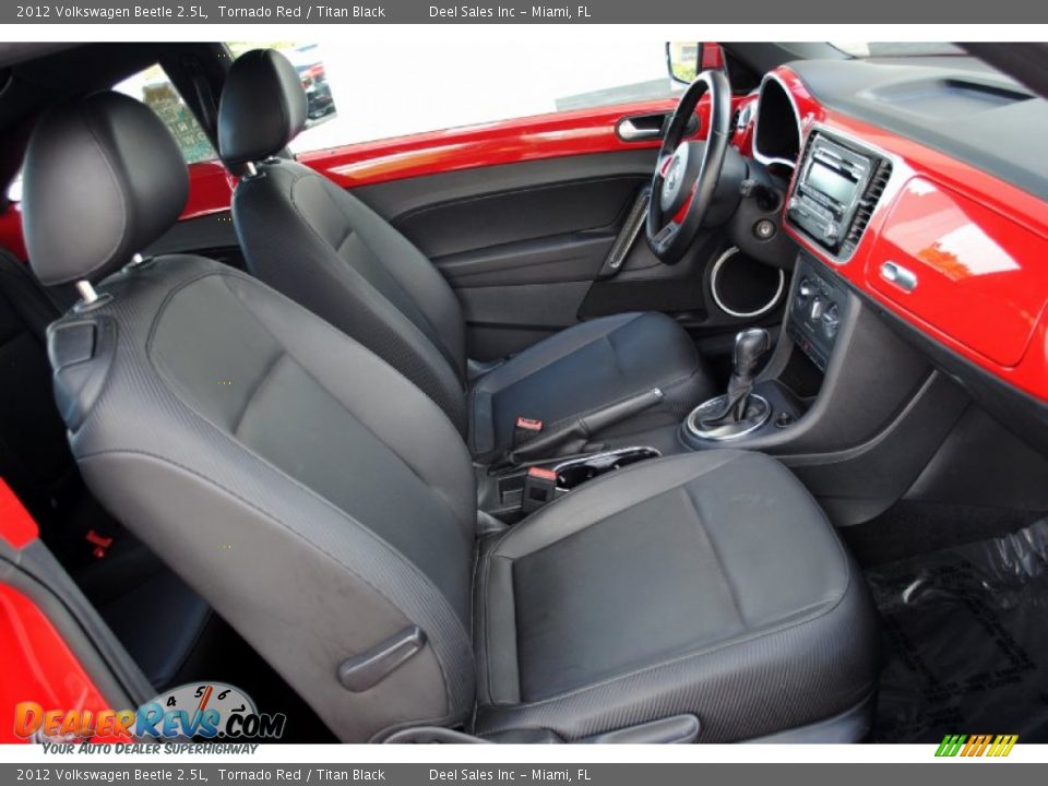 2012 Volkswagen Beetle 2.5L Tornado Red / Titan Black Photo #19