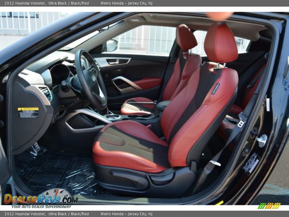 Front Seat of 2012 Hyundai Veloster  Photo #13