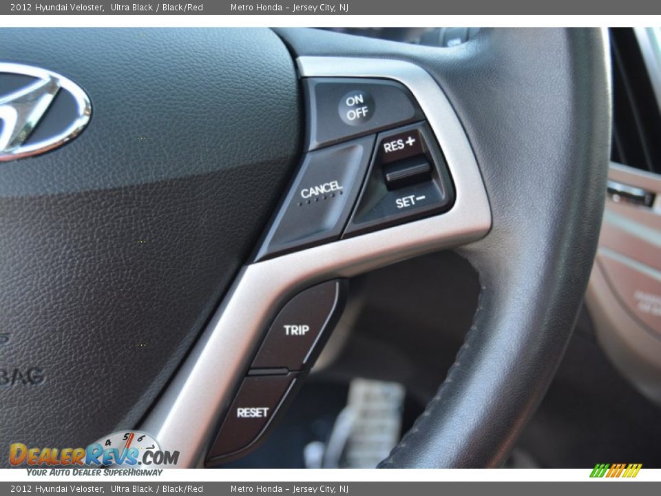 Controls of 2012 Hyundai Veloster  Photo #19