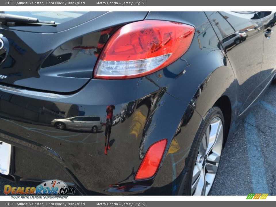 2012 Hyundai Veloster Ultra Black / Black/Red Photo #23
