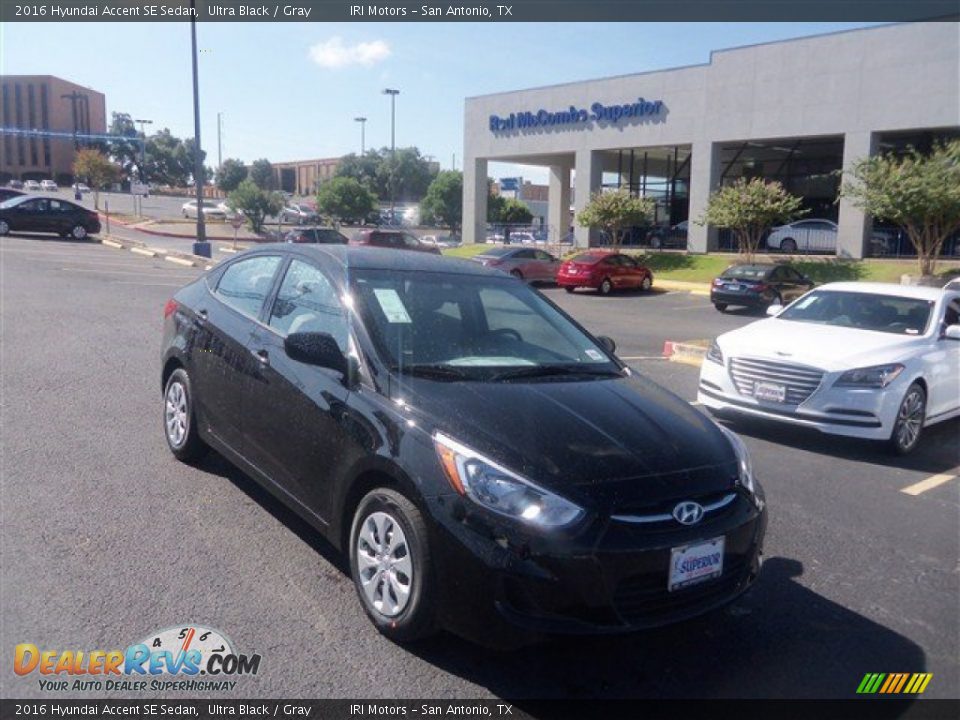 2016 Hyundai Accent SE Sedan Ultra Black / Gray Photo #1