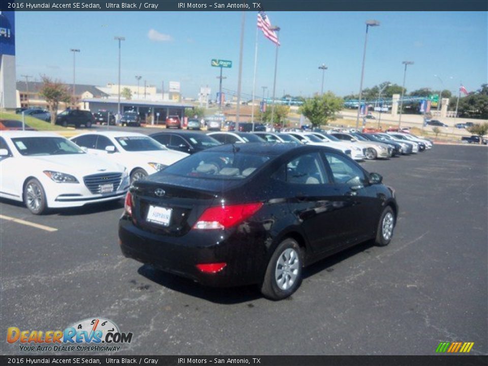 2016 Hyundai Accent SE Sedan Ultra Black / Gray Photo #8
