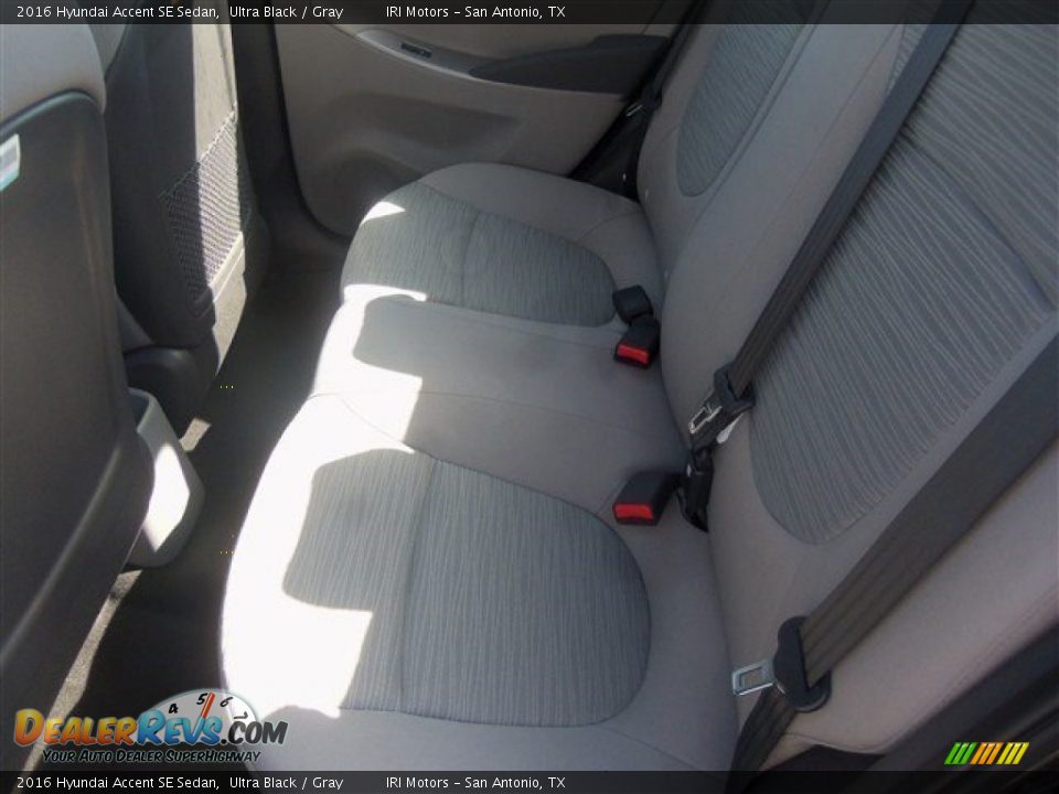 2016 Hyundai Accent SE Sedan Ultra Black / Gray Photo #12