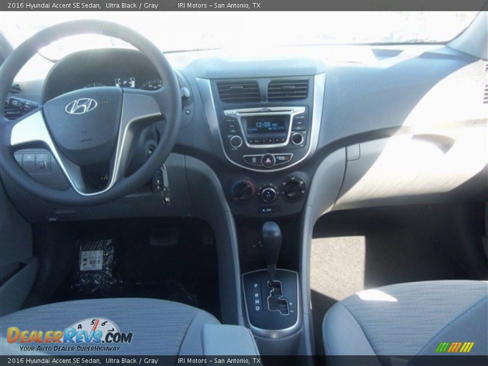 2016 Hyundai Accent SE Sedan Ultra Black / Gray Photo #13