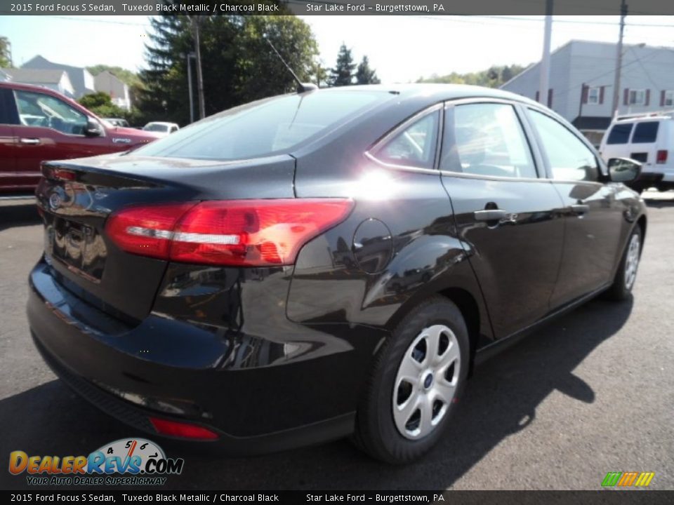 2015 Ford Focus S Sedan Tuxedo Black Metallic / Charcoal Black Photo #6