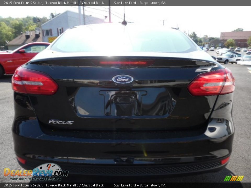 2015 Ford Focus S Sedan Tuxedo Black Metallic / Charcoal Black Photo #7