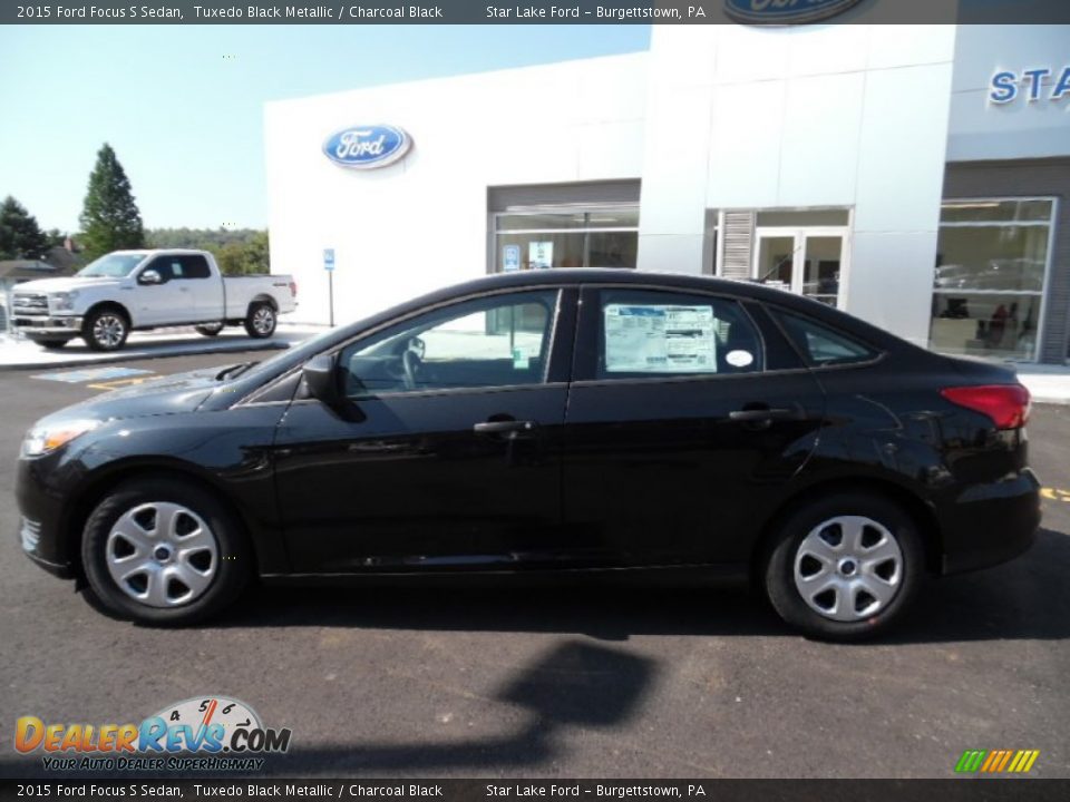 2015 Ford Focus S Sedan Tuxedo Black Metallic / Charcoal Black Photo #9