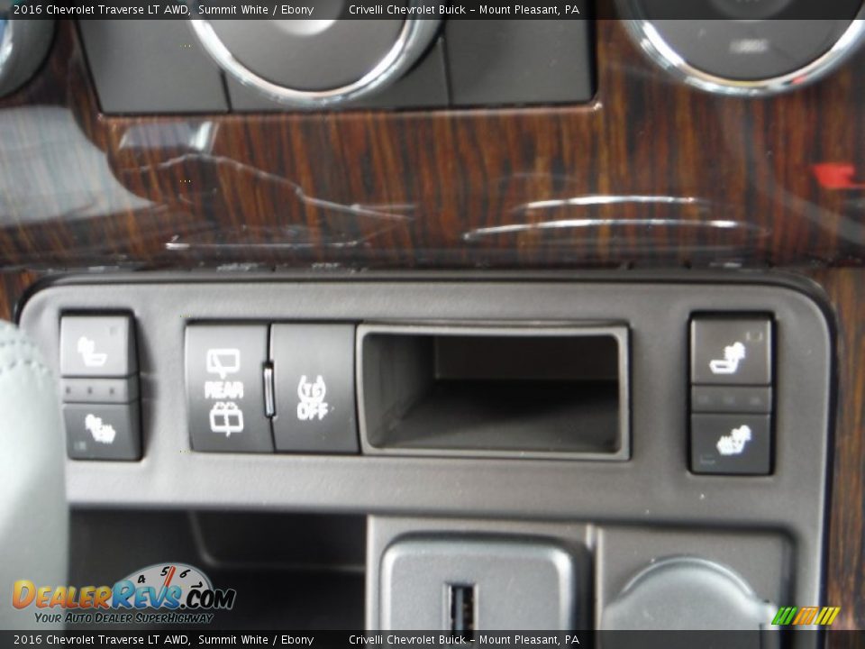 2016 Chevrolet Traverse LT AWD Summit White / Ebony Photo #17