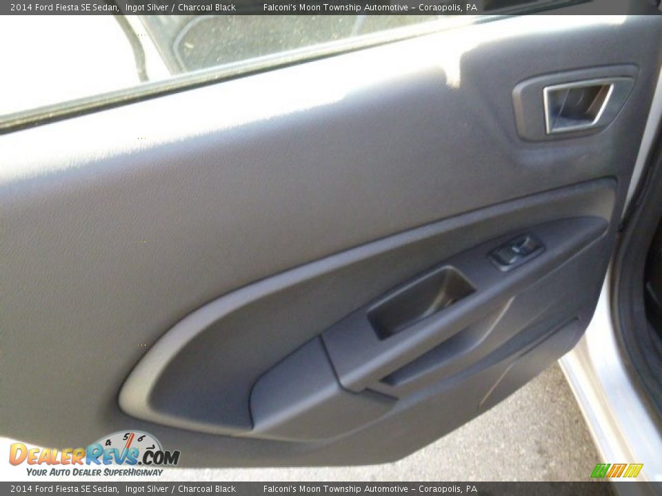 2014 Ford Fiesta SE Sedan Ingot Silver / Charcoal Black Photo #18