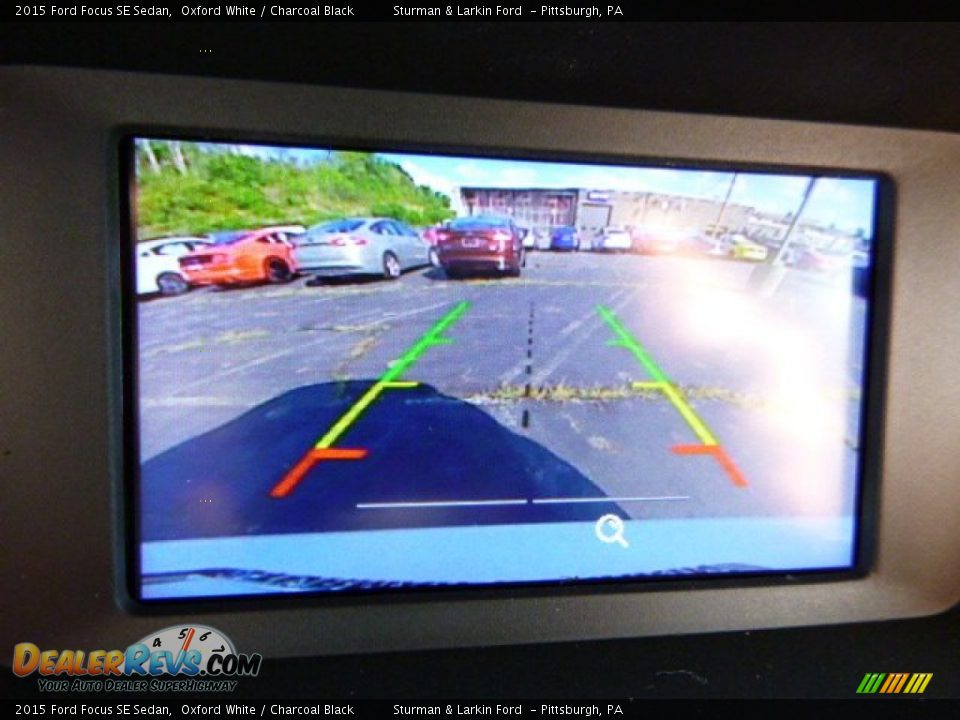 2015 Ford Focus SE Sedan Oxford White / Charcoal Black Photo #13