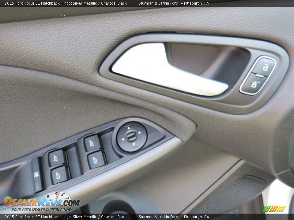 2015 Ford Focus SE Hatchback Ingot Silver Metallic / Charcoal Black Photo #11